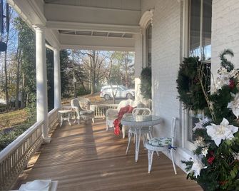 Susquehanna Manor Inn - Marietta - Patio