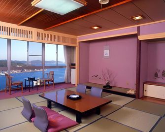 أما نو شيما - توبا - غرفة طعام