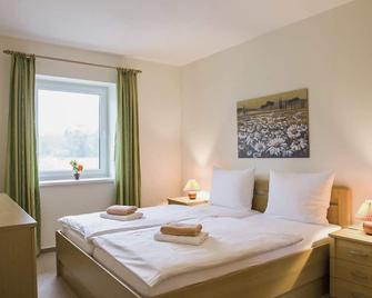 Fewo Schloss Ludwigsburg - Süderholz - Habitación