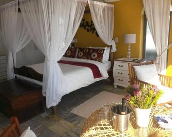 Harbourview Lodge - Gordon's Bay - Bedroom
