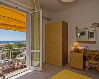 Hotel Alk - Marina Di Pietrasanta