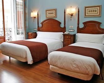 Hostal Victoria II - Madrid - Bedroom