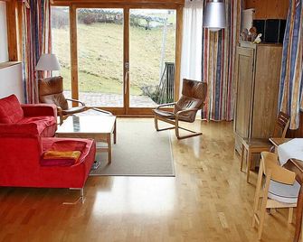 große Winten by Interhome - Geinberg - Sala de estar