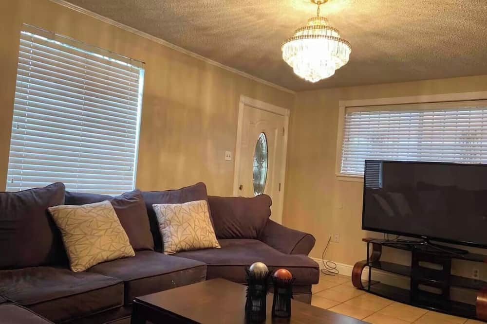 Wonderful 2-bedroom house with central AC in vibrant New Orleans - ניו אורלינס - סלון