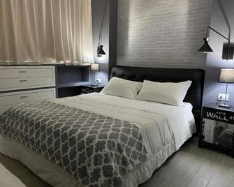 2B Fifteen Floor Suite Napoli - Neapel - Schlafzimmer
