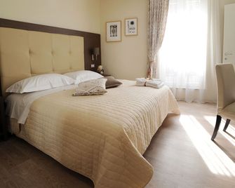 B&B Dimora Santa Chiara - Altamura - Bedroom