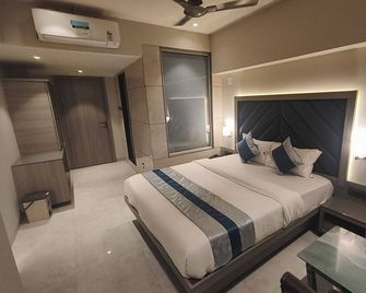 Hotel Nakshatra Residency Kalyan - Kalyān - Habitación