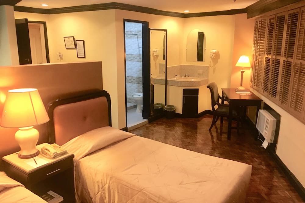 Lourdes Family Suites Makati powered by Cocotel thumbnail 3