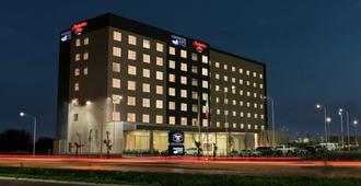 Hampton Inn by Hilton Monterrey Apodaca - Apodaca - Building