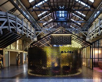 Ovolo Sydney Woolloomooloo, a Wyndham Hotel - Sydney - Lobby