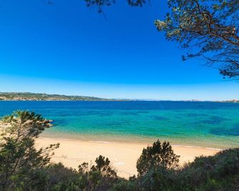 Residence Ea Bianca - Baia Sardinia - Plage
