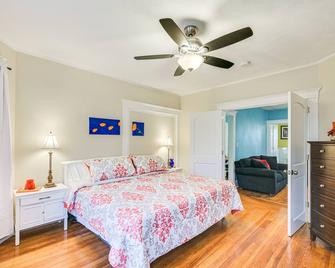 Medford Apartment Rental, 5 Mi to Downtown Boston - Medford - Bedroom