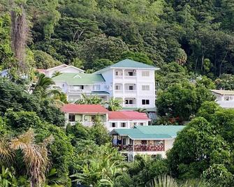 Oceanic View Apartments - Beau Vallon - Edificio