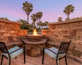 Best Western Plus Oceanside Palms - Oceanside - Uteplats