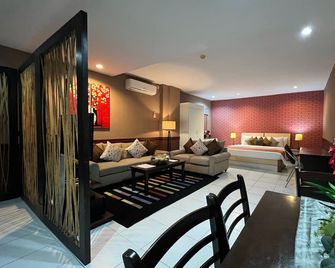 Subic Residencias - Olongapo - Salon