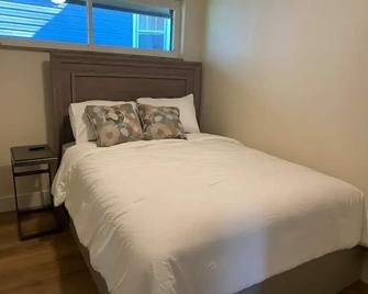 Newly Remolded! Near Downtown Dora District! - Tiffin - Schlafzimmer