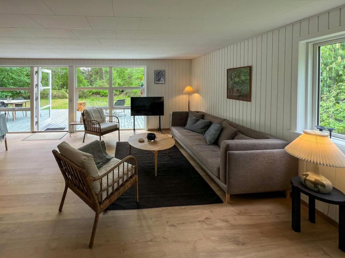 Renovated Holiday Home By Forest Lake In Dueodde – Svaneke