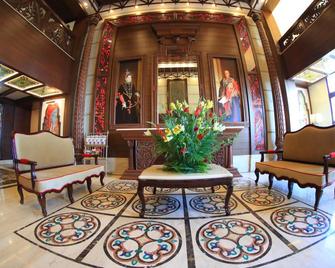 Lawrence Solitaire Resort, Mall road, Mussoorie - מוסורי