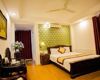 Hoa Hong Hotel - Xa Dan - Hanoi - Bedroom