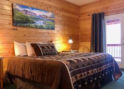 Susitna River Lodging, Suites - Talkeetna - Bedroom