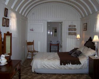 Pet-Friendly Cabin Rental in the Flinders Ranges of South Australia - Quorn - Bedroom