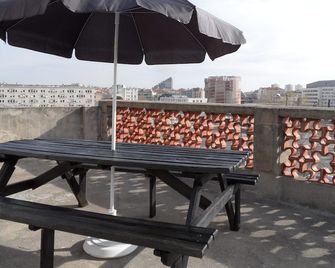 A rooftop house with large terrace in downtown Montpellier - Montpellier - Balkon