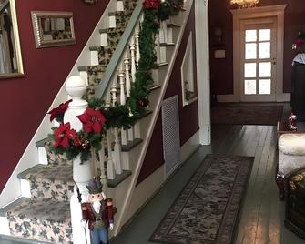 The Commodore Bed And Breakfast - Bainbridge - Schodiště