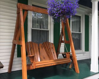 The Colonial Motel - Grand Gorge - Patio
