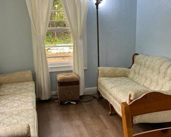 The Holy Family of Nazareth - Cullman - Living room