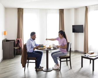 Aparthotel Adagio access Orléans - Orleans - Comedor