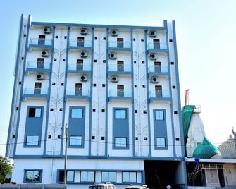 Jainsite - Pālitāna - Gebouw