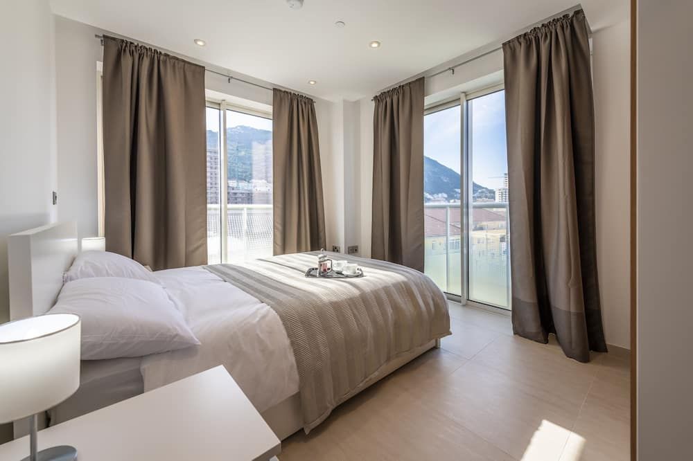 Bentley Holiday Apartments - West One - Gibraltar - חדר שינה