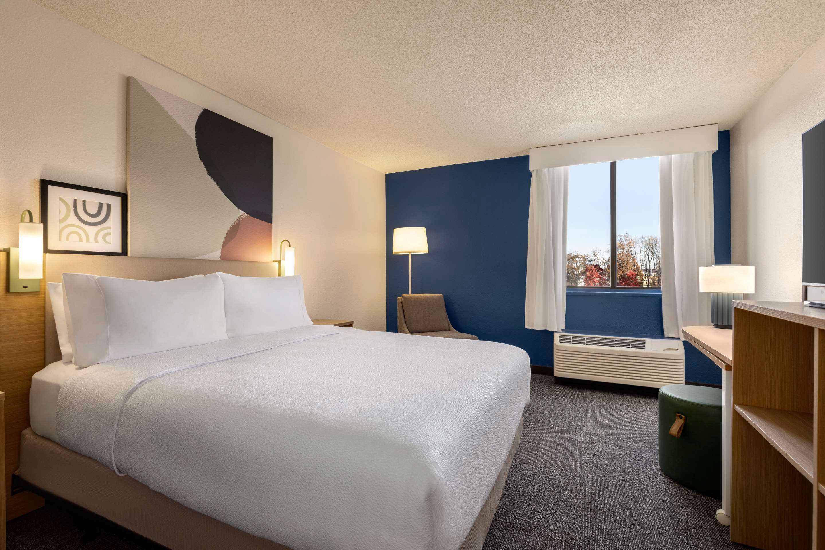 Bedroom view of Spark by Hilton Germantown Washington DC North