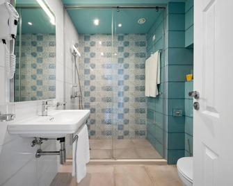 Nympha Hotel - Golden Sands - Bathroom