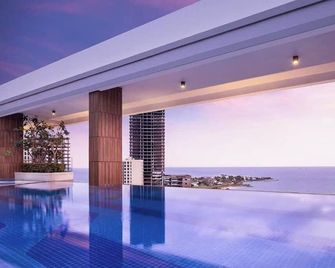 Riva Hotel Shv - Ciudad de Sihanoukville - Piscina