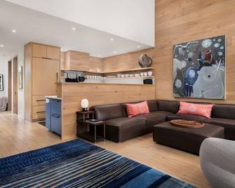 Rmr: Tram Tower 2 Condo In Teton Village - Teton Village - Living room