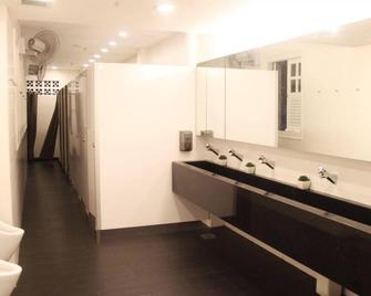 Bunc Hostel - Singapore