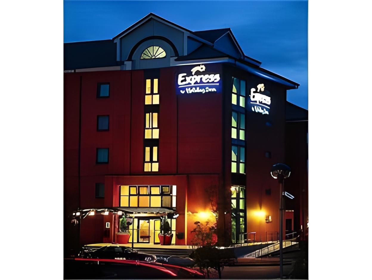 هوليداي إن إكسبرس بيرمينجهام - كاسل برومويتش، آن آي آيتش جي هوتل