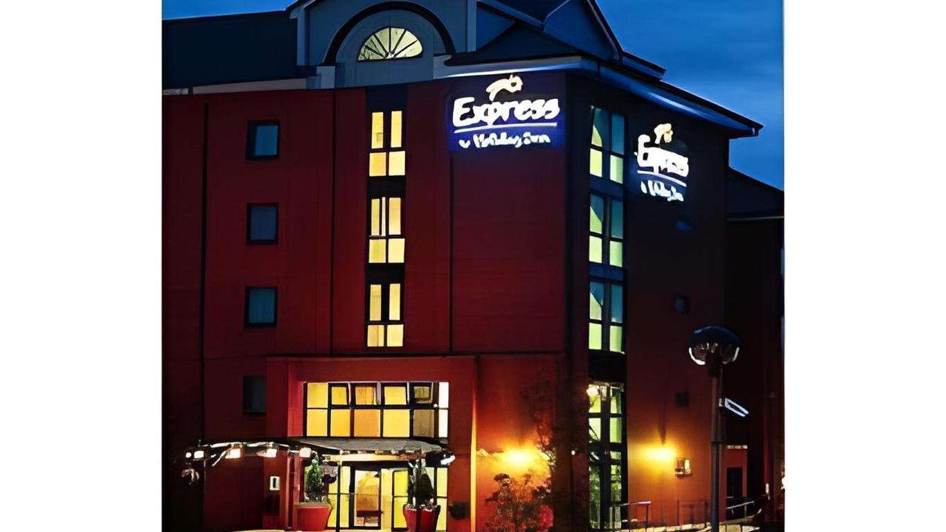 هوليداي إن إكسبرس بيرمينجهام - كاسل برومويتش، آن آي آيتش جي هوتل