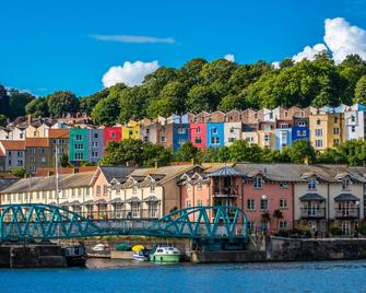 Holiday Inn Bristol - Filton - Bristol - Building