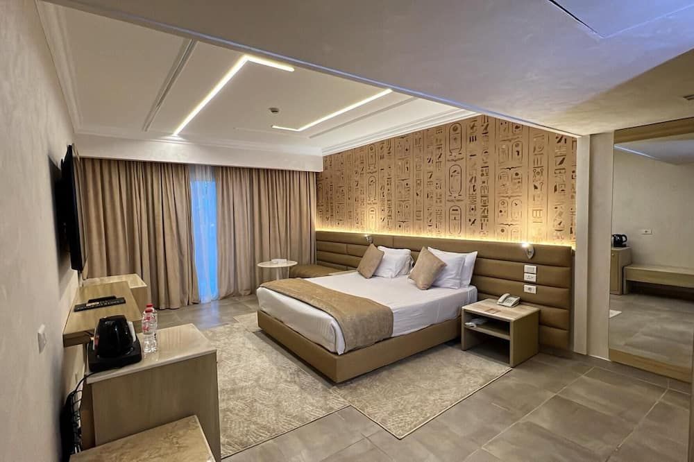 بيراميدز بارك ريزورت القاهرة