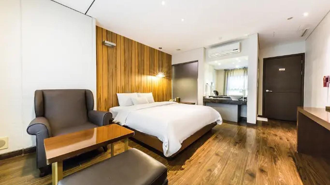 Life Style F Hotel