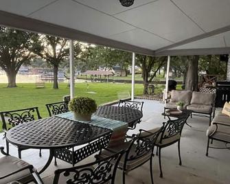 Paradise on the lake! Lake toys included! - Mabank - Patio