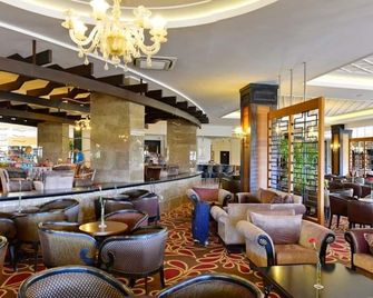Side Crown Palace - Side - Lounge