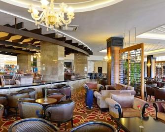 Side Crown Palace - Side - Lounge