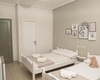 Aqua Beachfront Elegant Hotel - Olympiaki Akti - Bedroom