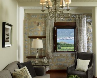 Porto Vitilo Boutique Hotel - Areopoli - Sala de estar