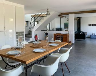 Indigo - Maison les pieds dans l'eau à Damgan - Damgan - Salle à manger