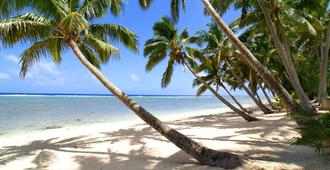 Sunhaven Beach Bungalows - Rarotonga - Beach