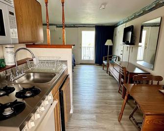 Green Harbor Waterfront Lodging - Falmouth - Kök